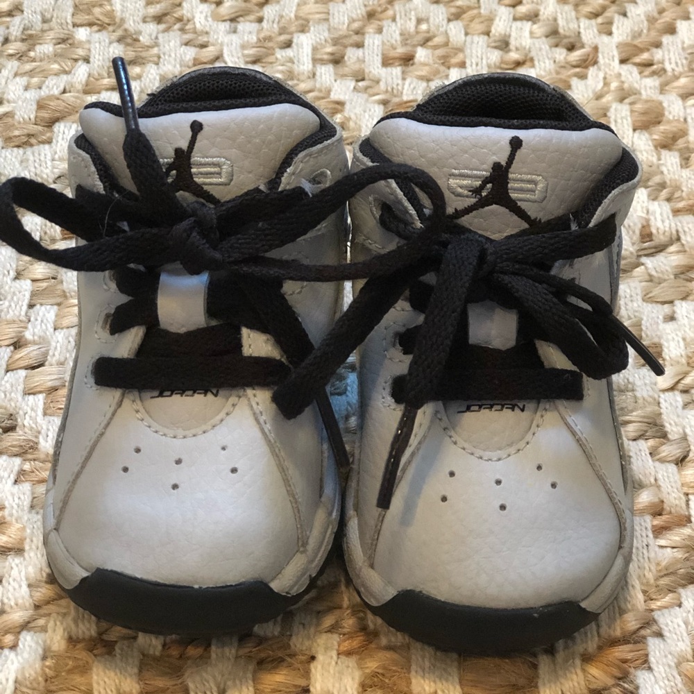 Baby Jordan’s size 4